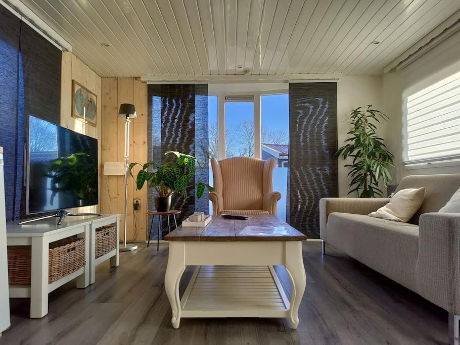 Chalet Midden In De Natuur! Anloo Exterior photo